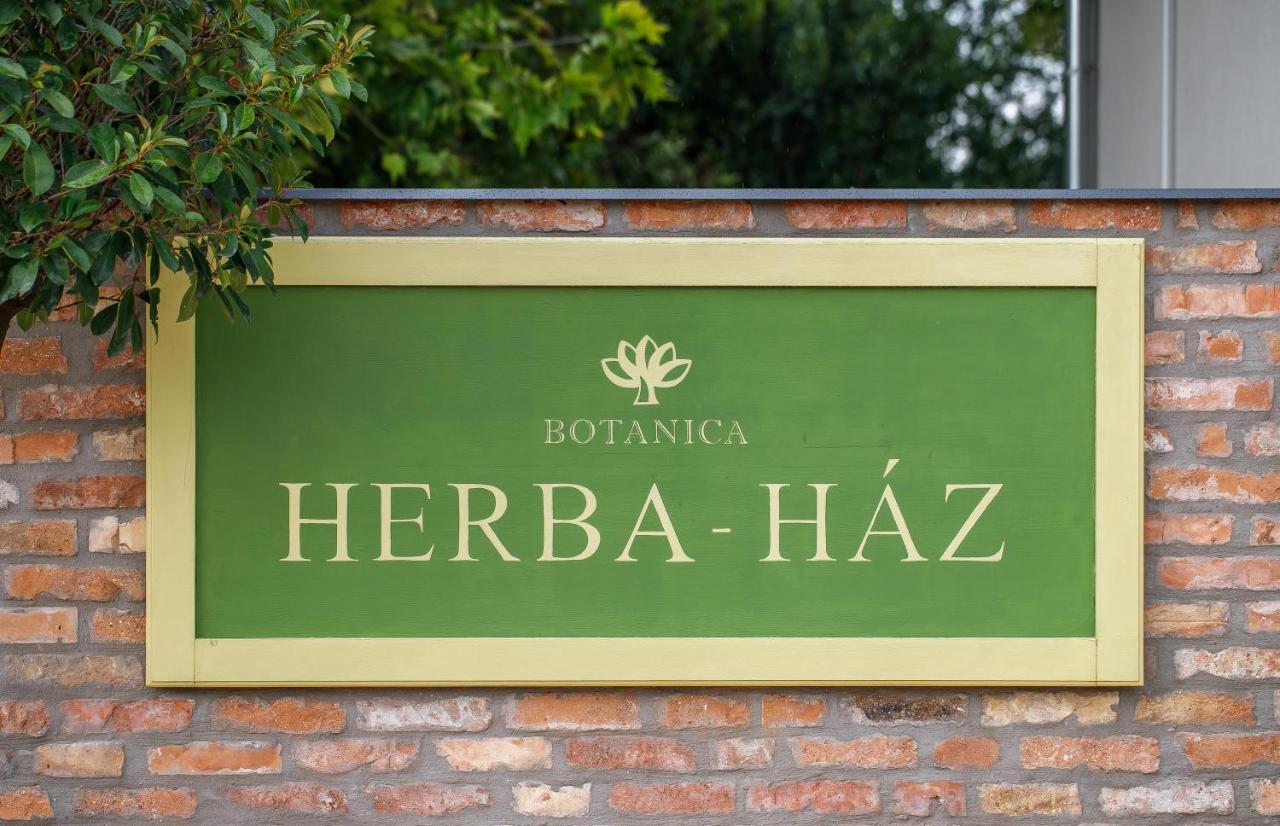 Bed and Breakfast Herba-Haz Danszentmiklos Zewnętrze zdjęcie